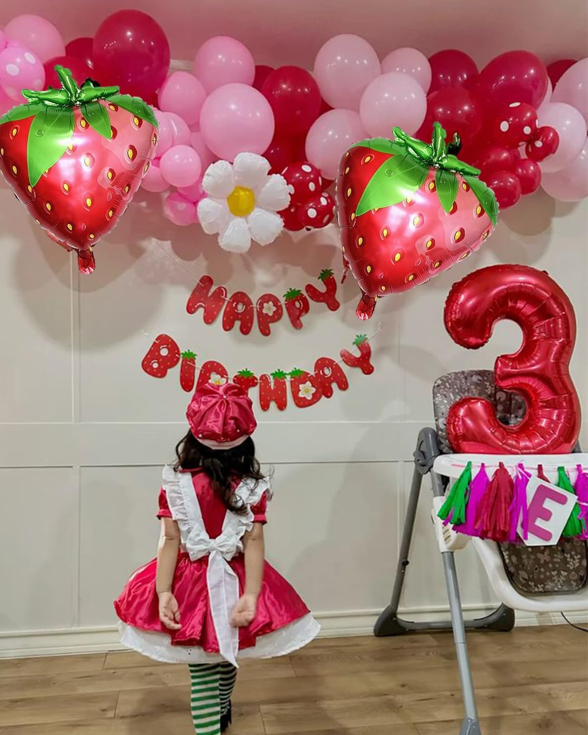 Strawberry Balloons Arch Garland Kit, 135PCS Red and Pink Balloons with Strawberry Daisy Foil Balloons for Sweet Girl Berry First Birthday Decor Baby Shower Themed Party Decorations