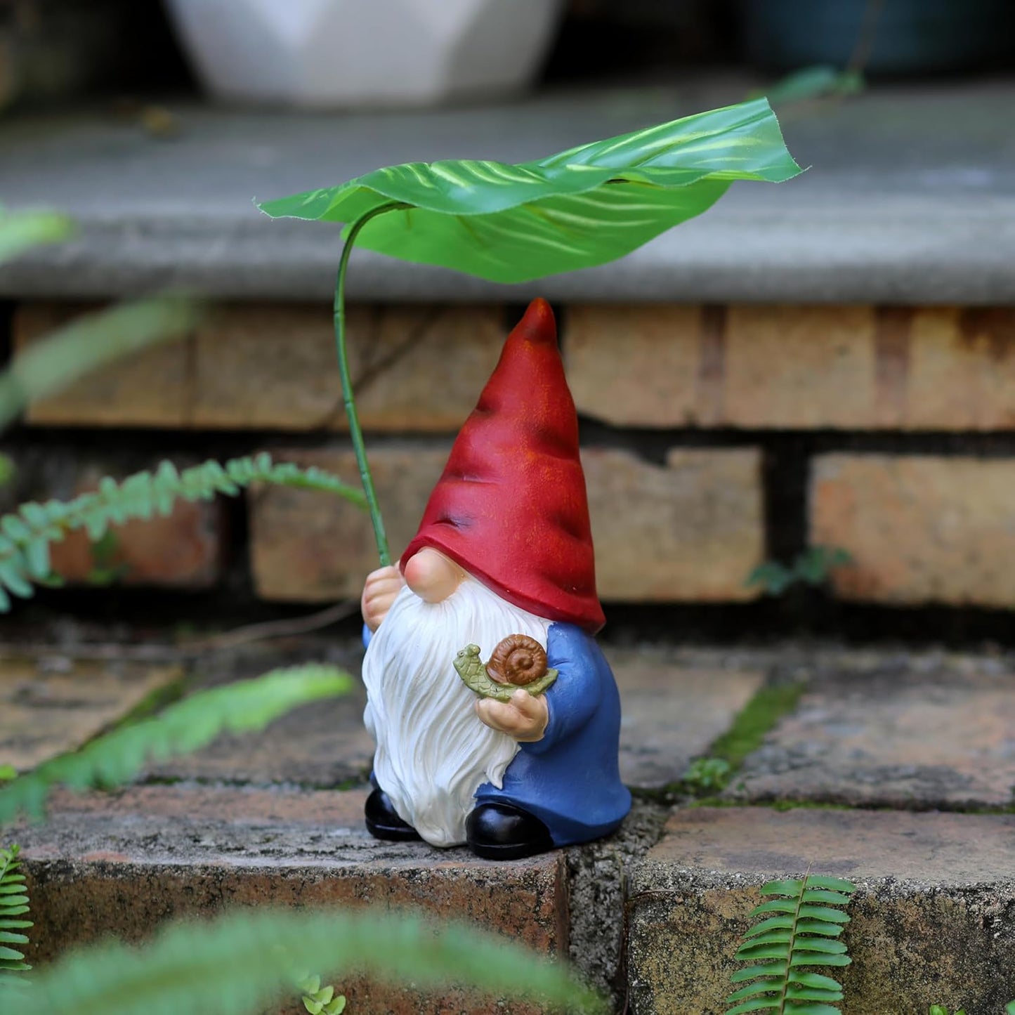 Garden Gnome Statue Decoration with Leaf Umbrella, 7.5” Figurine Ornament for Indoor Outdoor Home Patio Yard Lawn, for Gnome Lovers & Garden Enthusiasts,Mom,Women
