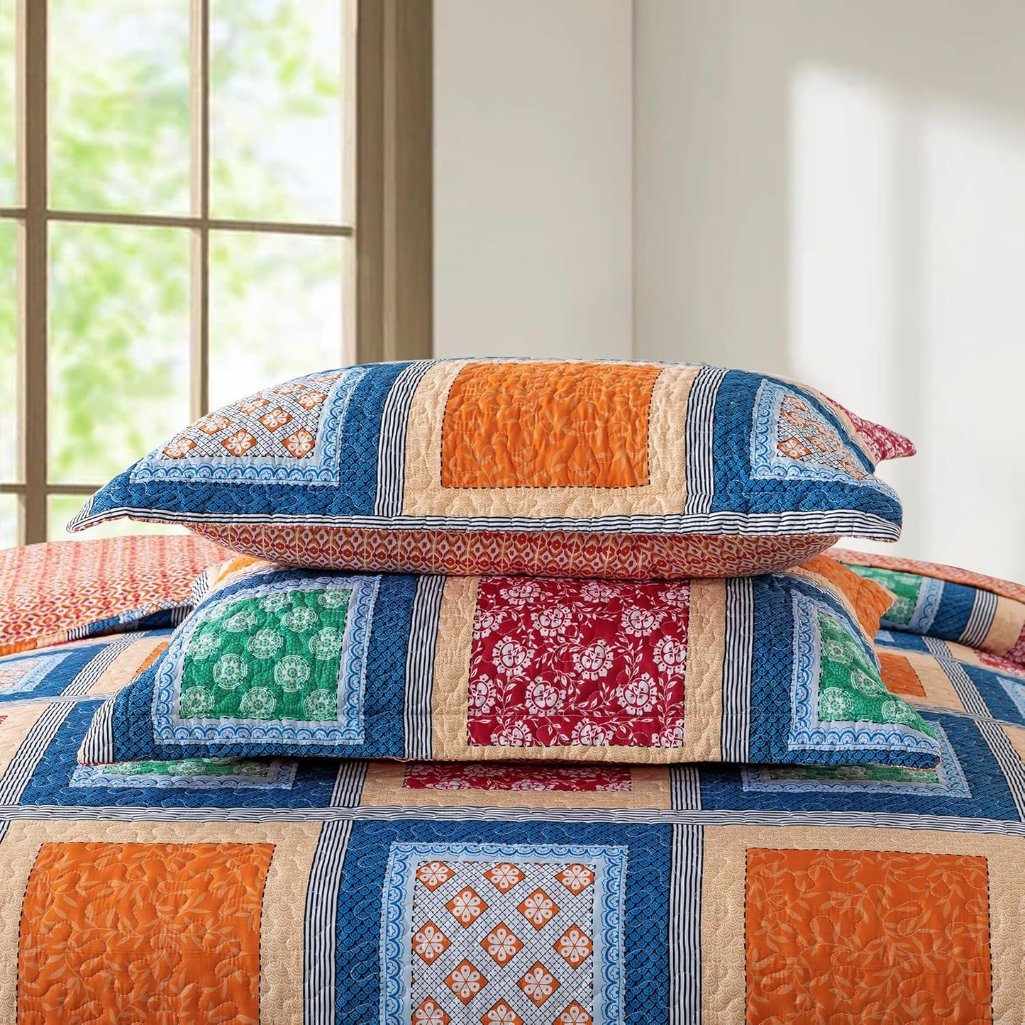 NEWLAKE Quilt Bedspread Sets - Bohemian Farmhouse Pattern Reversible Coverlet Set, King Size