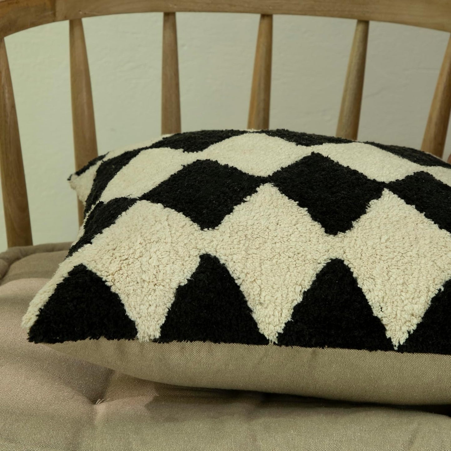 Tufted Boho Pillow Covers 18X18 Inch Throw Pillow Covers Decorative Cushion Cover Exquisitely Crafted with Hand-Finished Tuft Farmhouse Pillow Case for Couch Sofa Bed Living Room Bedroom