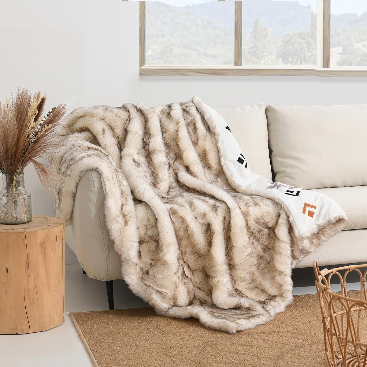 Luxury Plush Faux Fur Throw Blanket with Aztec Pattern, Super Warm, Fuzzy, Elegant, Fluffy Decoration Blanket for Couch, Armchair, Sofa and Bed, 60''x 80'', Cream