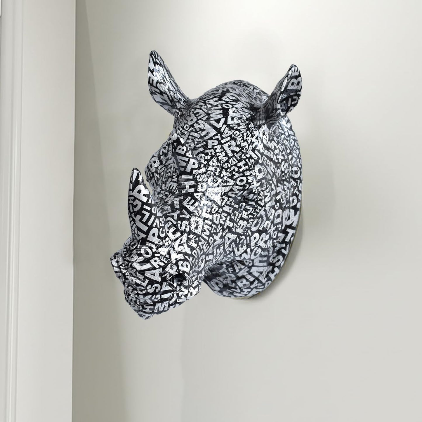 Rhino Head Wall Mount Resin Safari Animal Sculpture, Modern Faux Decor for Living Room Bedroom Office Realistic Wildlife Art Bust Black
