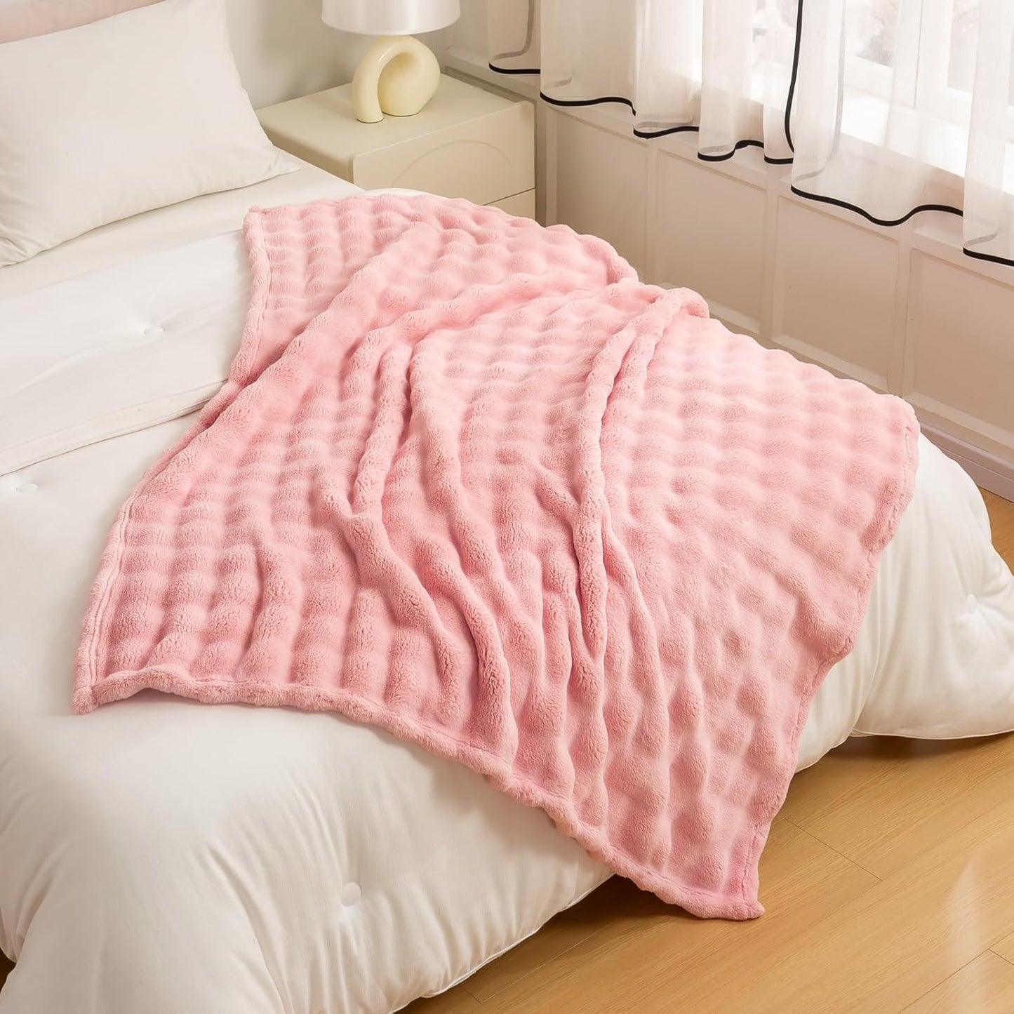 YUSOKI Luxury 3D Bubble Throw Blanket 5lb,All Ages,Home Decoration, (Light Pink,90 * 90inches)