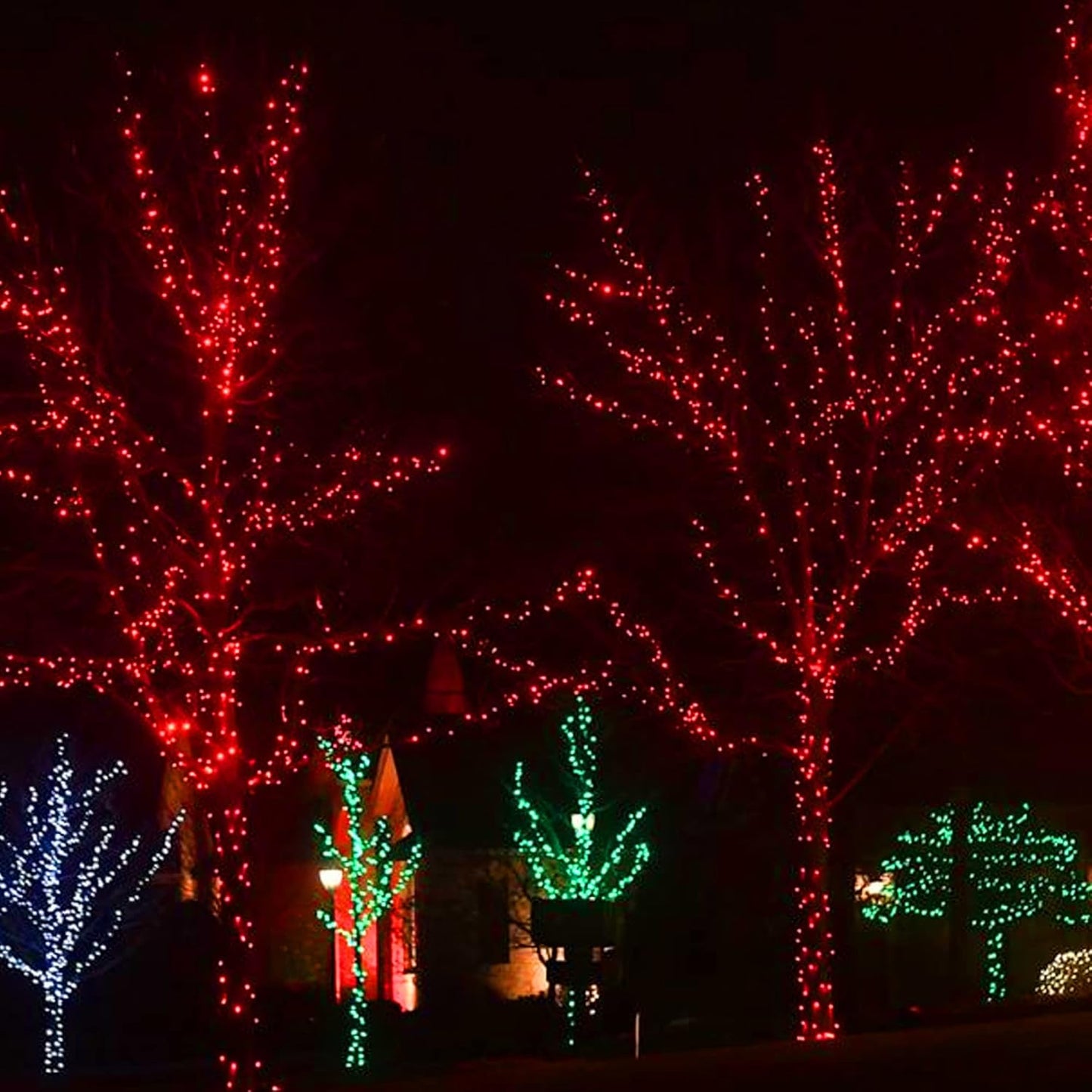 Dazzle Bright Christmas String Lights, 132FT 400 LED Connectable Green Wire 8 Modes String Lights, Waterproof Christmas Lights for Indoor Outdoor Patio Party Wedding Decorations, Red