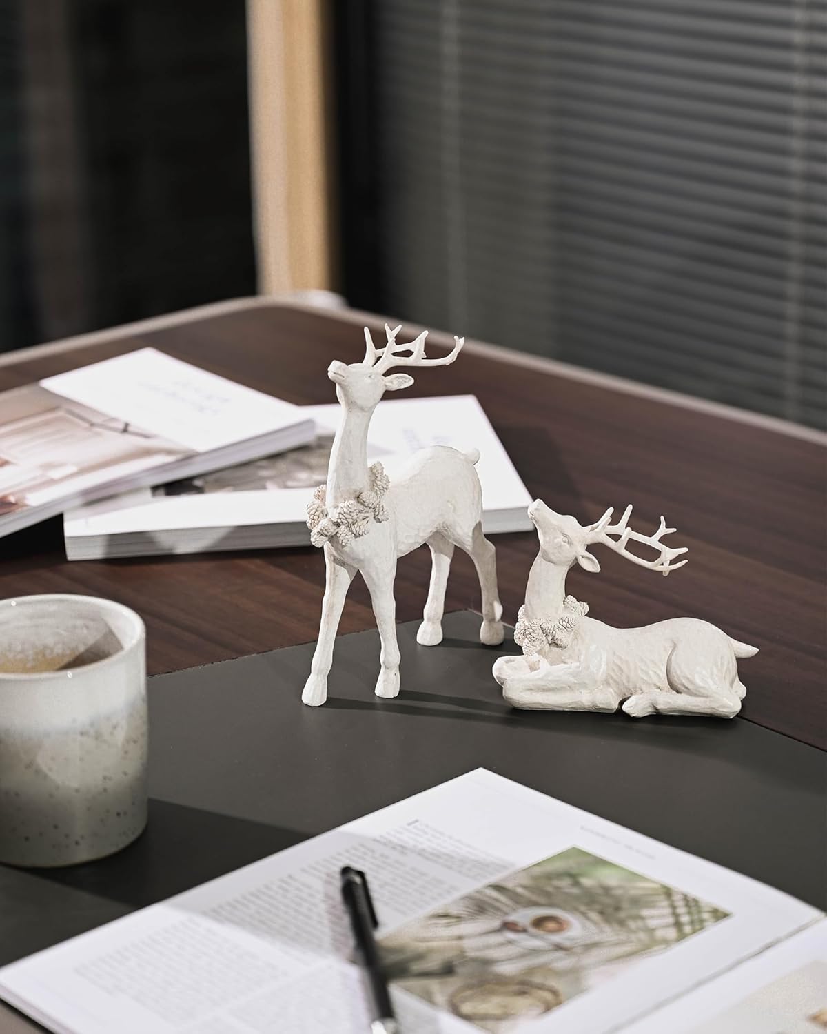 DN DECONATION 2pcs White Christmas Reindeer Statue, Indoor Reindeer Decor, Tabletop Resin Deer Figurine