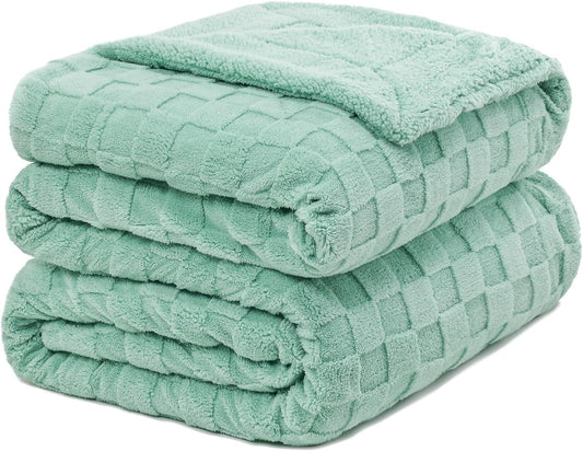 Pawque Super Soft Cozy Throw Blanket King Size for Couch Bed, Fluffy Sherpa Fleece Reversible Thick Warm Fuzzy Blanket for All-Season, 3D Checkered Jacquard Decorative Blankets, Sage Green, 108"x90"