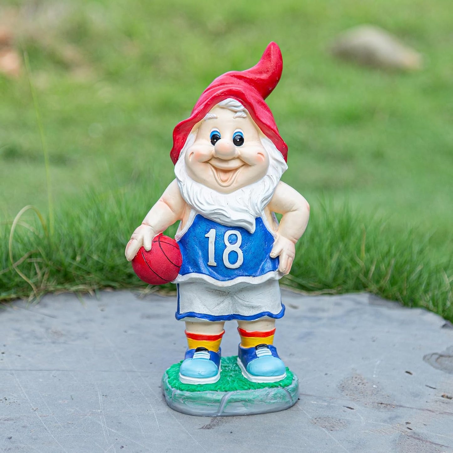 Outdoor Garden Sculpture Sports Garden Gnome with Basketball, 9.5 Inch Decorative Resin Statue, Red and Blue Jersey, Indoor Outdoor Decor A for Basketball Enthusiasts