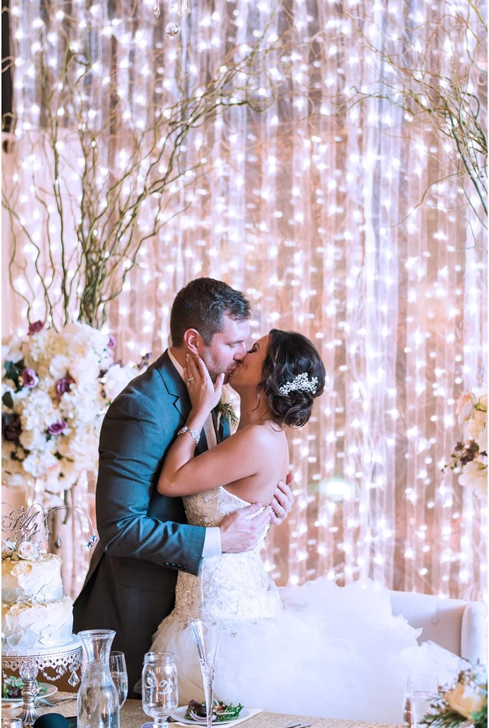 echosari Curtain Lights Battery Operated, 9.8Ft x 9.8ft 300 LED Curtain String Light with Remote Timer 8 Modes Hanging Lights for Wedding Party Home Garden Wall Decor (Cool White)