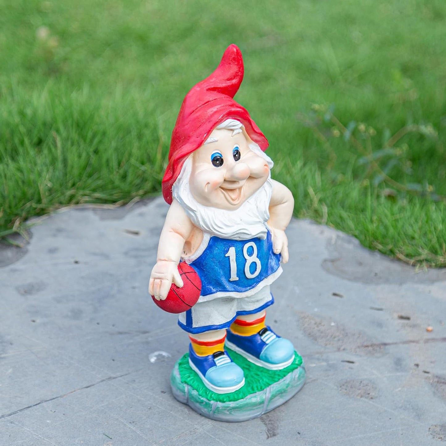 Outdoor Garden Sculpture Sports Garden Gnome with Basketball, 9.5 Inch Decorative Resin Statue, Red and Blue Jersey, Indoor Outdoor Decor A for Basketball Enthusiasts
