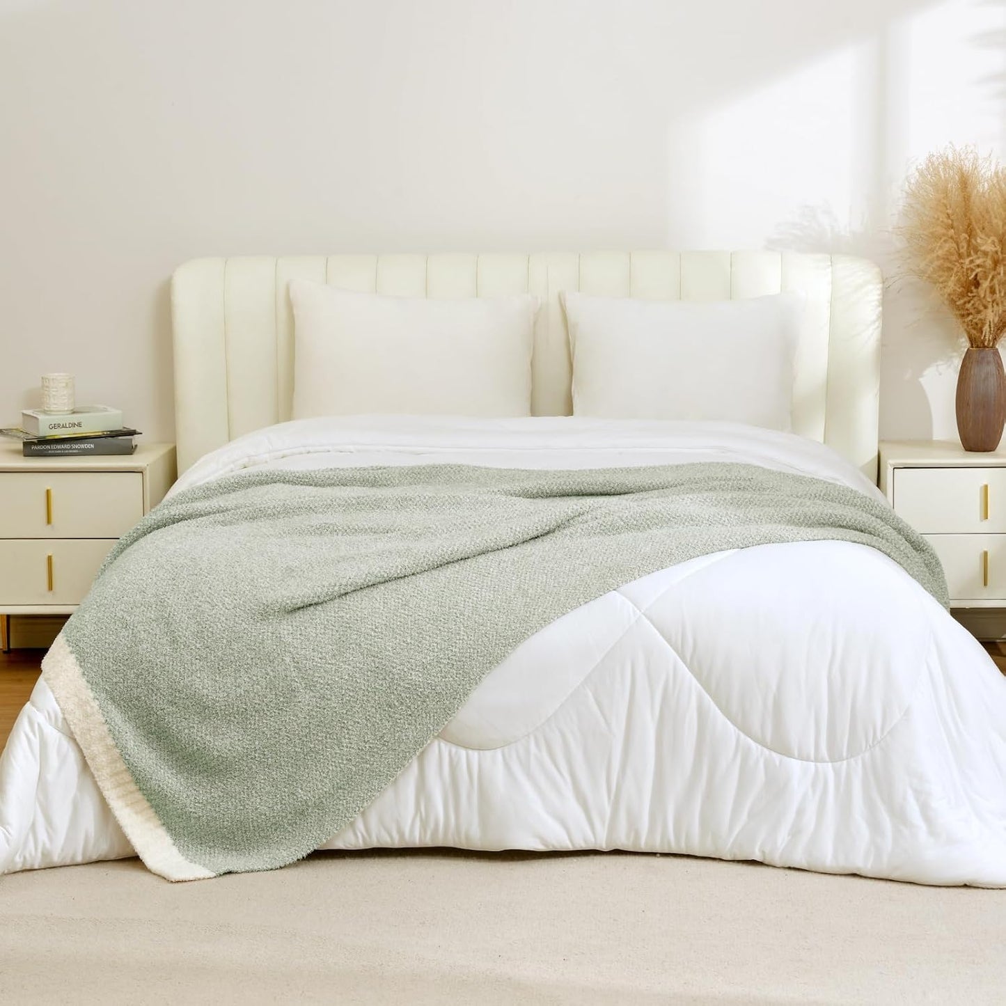 Snuggle Sac Sage Green Throw Blanket 50"x70", Super Soft Warm Microfiber Blankets Cozy Knit Fuzzy Lightweight Oversized Throws for Couch, Sofa, Bed, Camping, Picnic (Sage Green, 50x70 inches