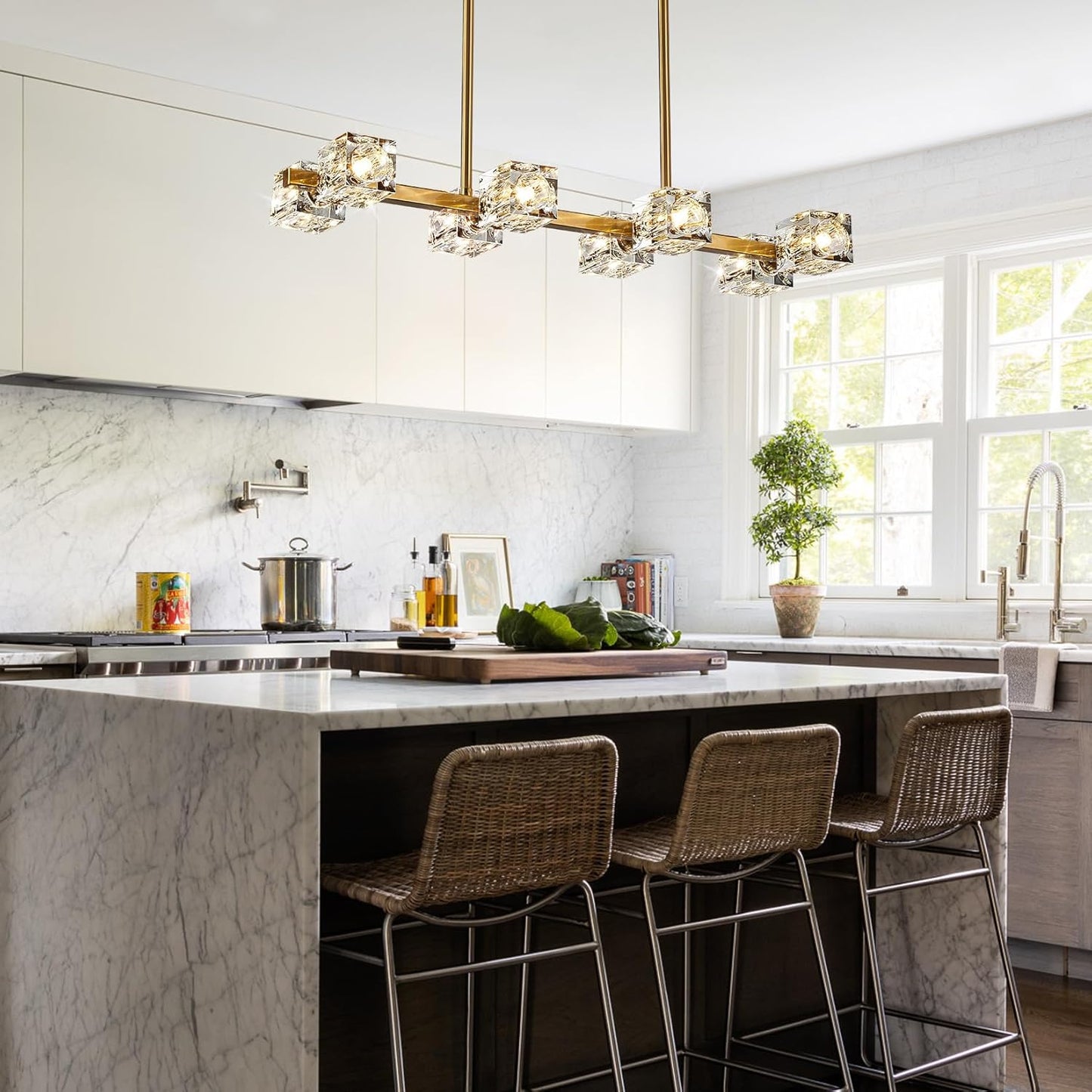 Dining Room Light Fixture,Gold Modern Crystal Chandelier Rectangular Pendant Light with 8 Light Farmhouse Chandeliers for Kitchen Island Dining Room Living Room Bedroom