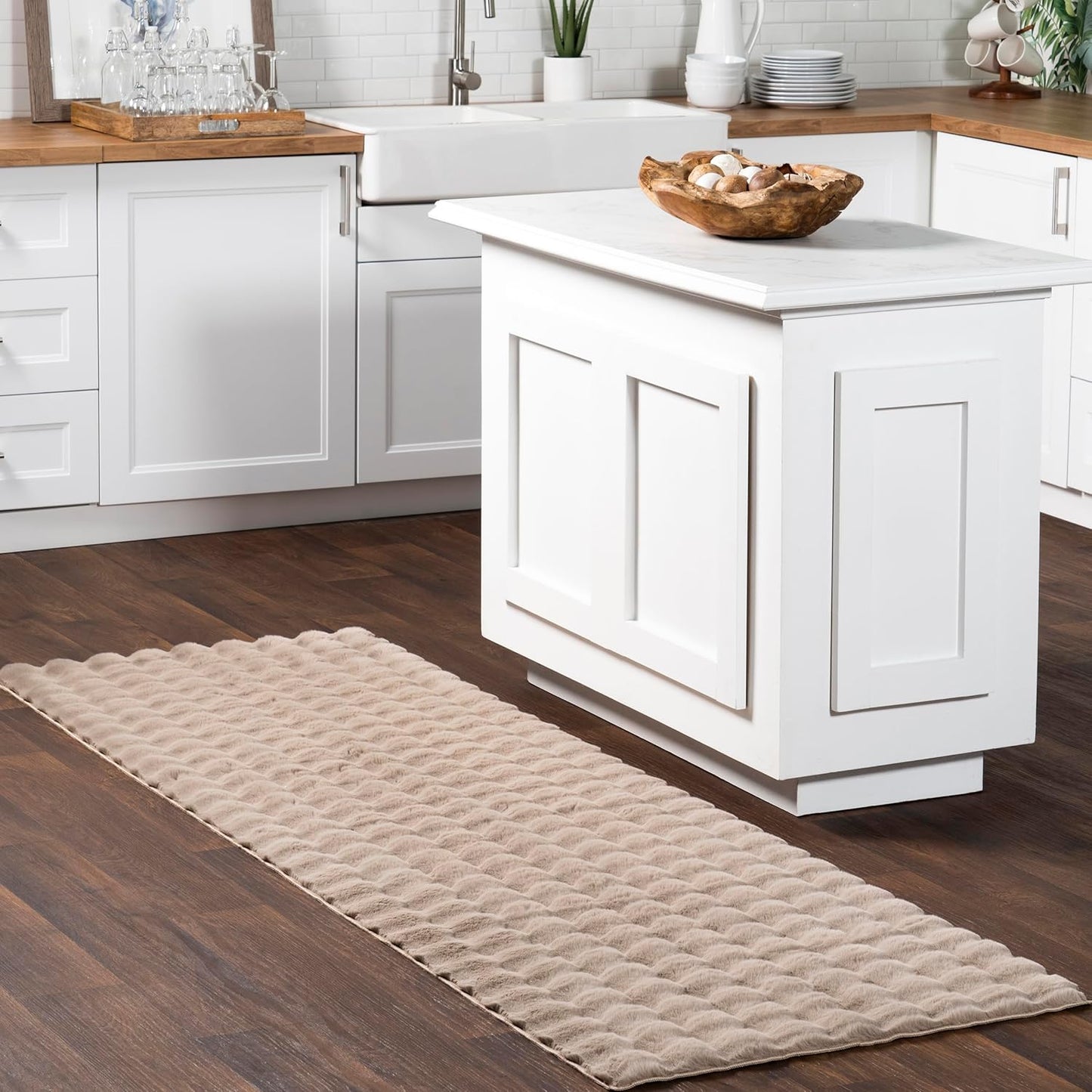 nuLOOM Jeni Checkered 2'6" x 6' Machine Washable Runner Rug for Living Room Bedroom Dining Room Entryway Hallway Kitchen, Taupe