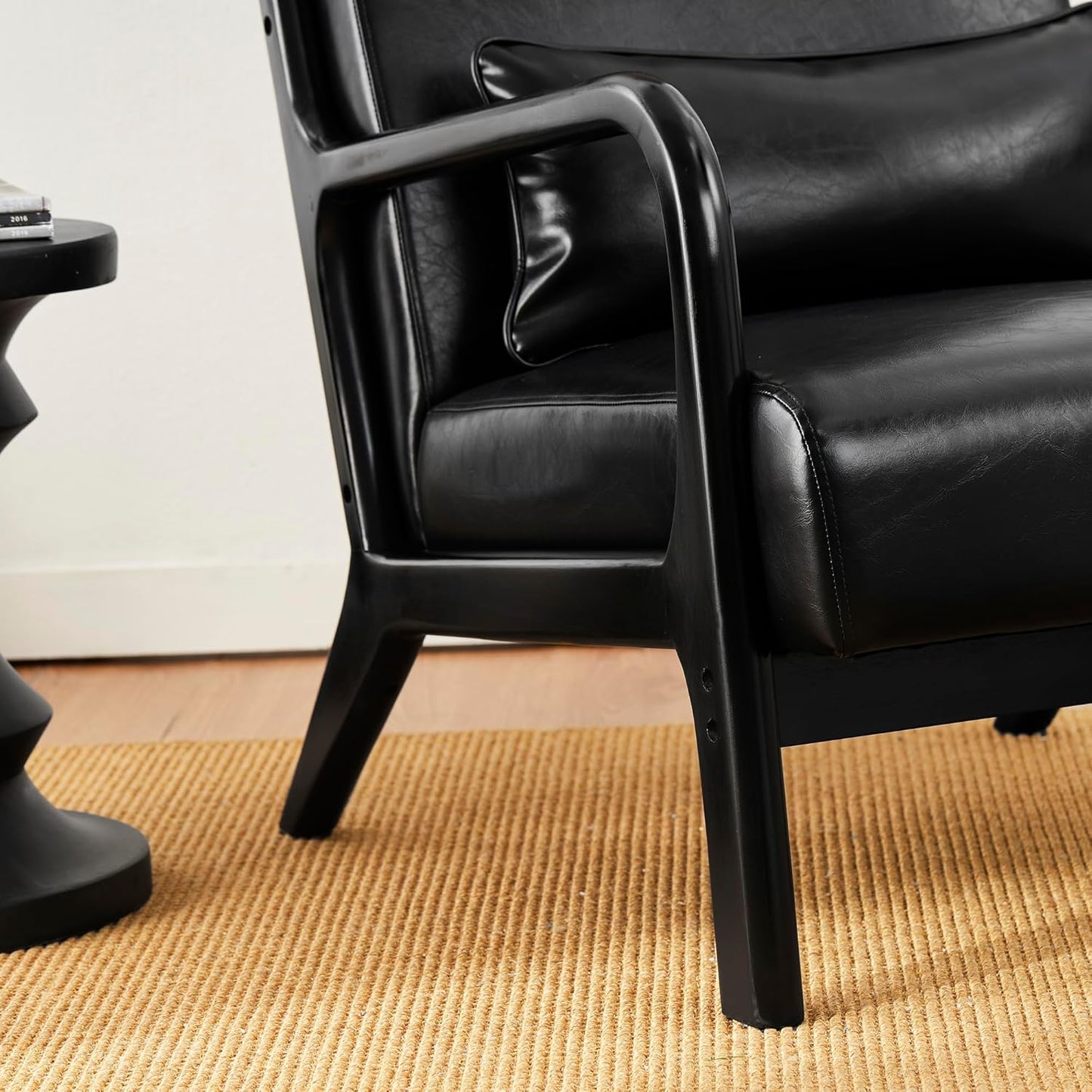 Glitzhome 2 Set Mid Century Black Accent Armchair, Single Reading Armchair PU Leather Lounge Chair with Walnut Ruberwood Frame