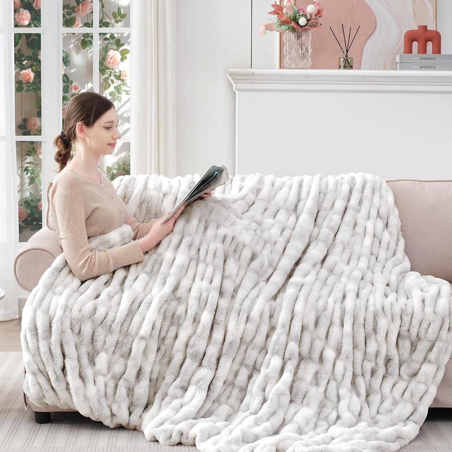 Touchat Ruched Faux Rabbit Fur Blanket, 700 GSM Luxury Dual-Sided Soft Cozy Blanket, Fuzzy Fluffy Plush Throw for Bed, Couch and Sofa - 60"x80", Tie-dye Grey