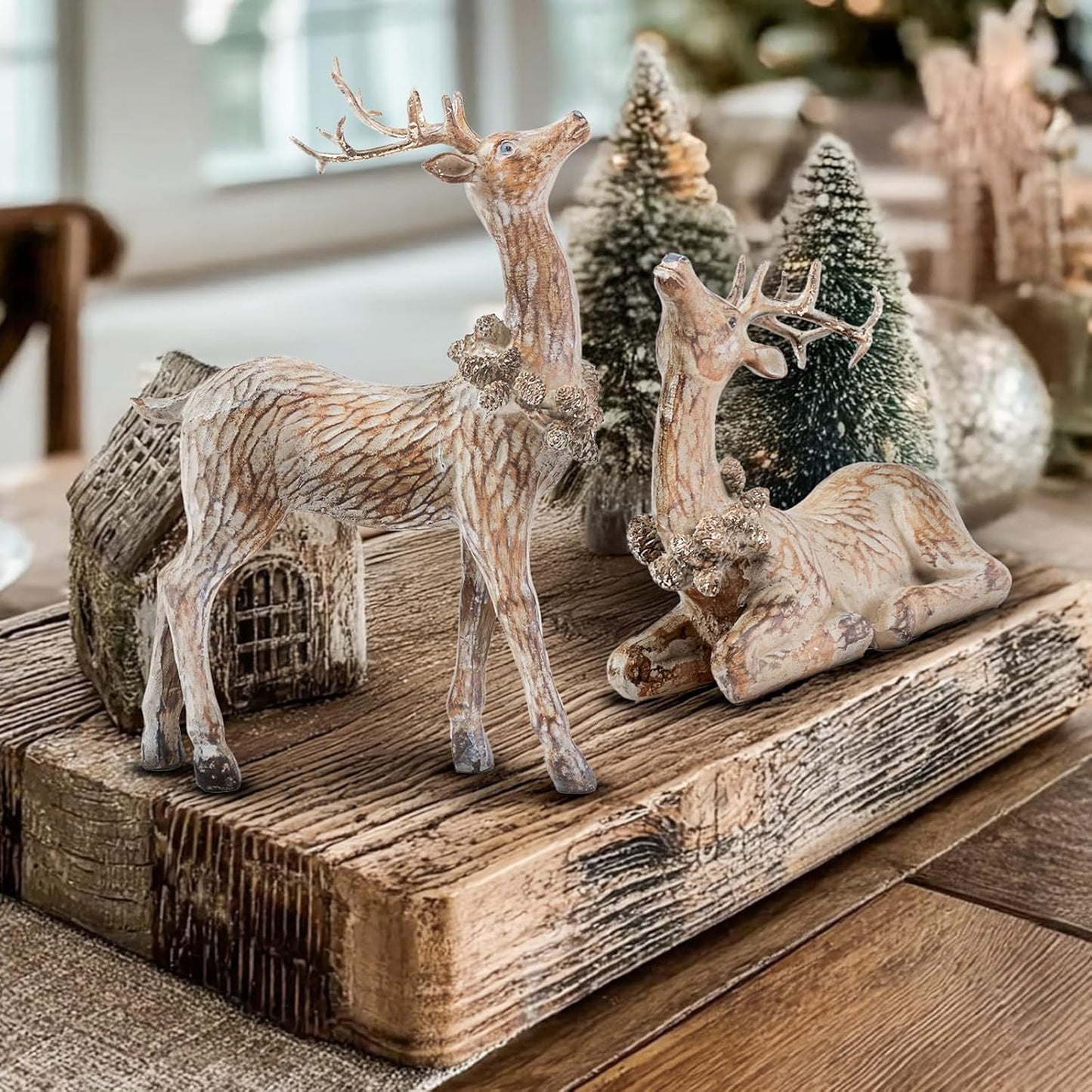 DN DECONATION 2pcs Reindeer Christmas Figurines, Tabletop Reindeer Small Christmas Decor, Brown Resin Deer Statue, Holiday Home Décor Accents for Xmas Office Living Room & Bedroom Decorations