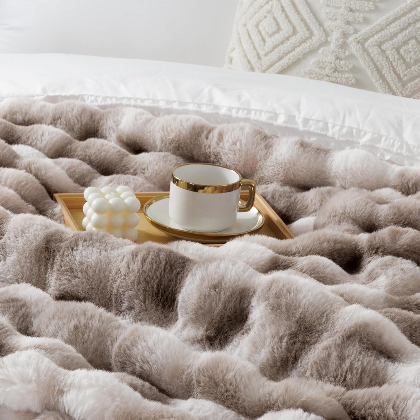 Touchat Luxury 1000GSM Faux Rabbit Fur Throw Blanket, Super Heavy Warm Cozy Grey Blankets for Couch Bed Sofa, Ruched Plush Fuzzy Elegant Soft Reversible Mink Blanket for Living Room Bedroom