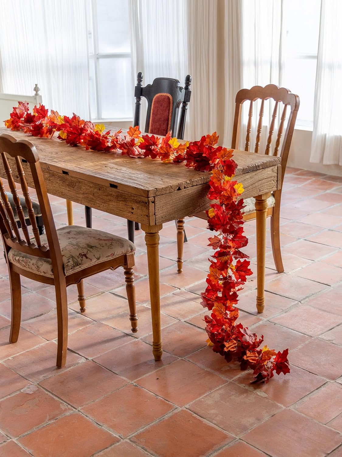 6PCS Fall Maple Leaves Garland, Party Joy 5.6Ft Artificial Maple Leaf Autumn Garland Hanging Fall Vines Table Decorations Front Door Fall Decor Thanksgiving Decorations Decor Outside Indoor Decor