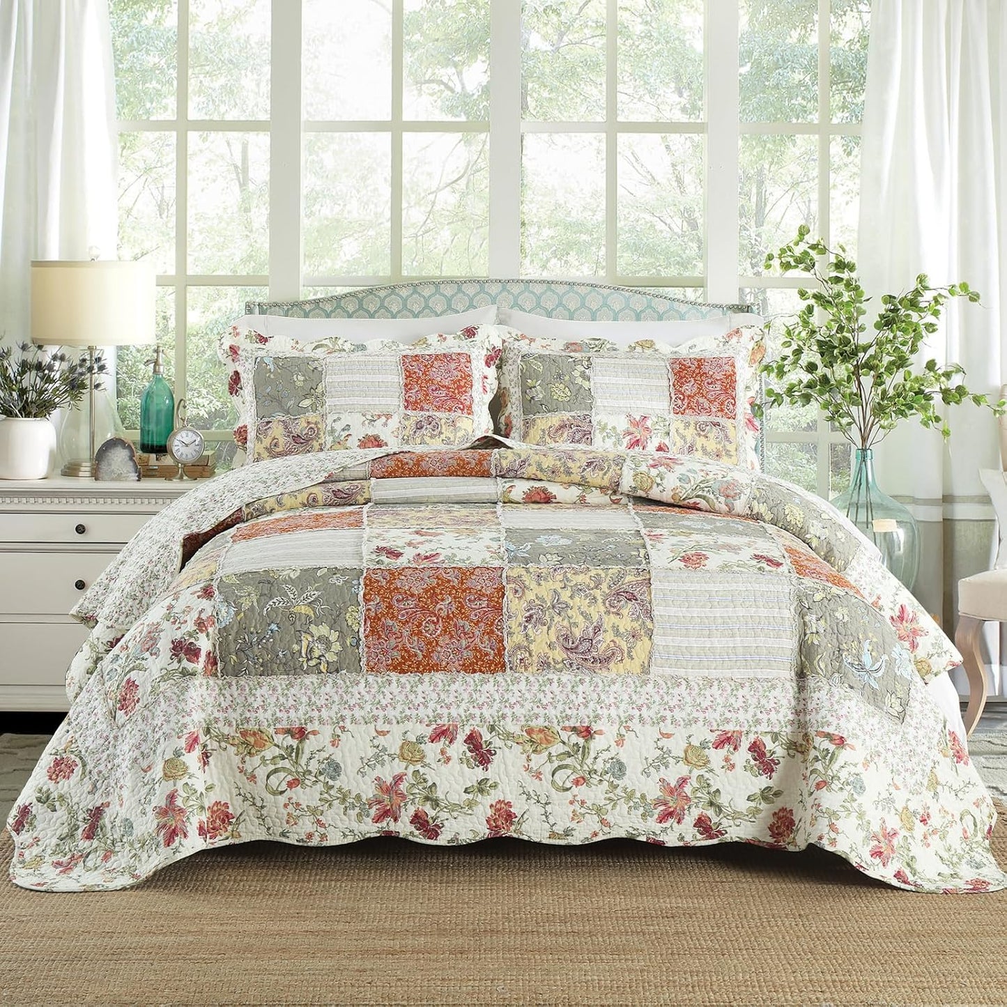 Yvooxny 3-Piece Quilt Set Queen Size Quilted Bedspread Reversible Country Style Floral Real Patchwork Bedding Quilt Set with Ruffles with Pillowcases for All Seasons, 98 * 90 Inches