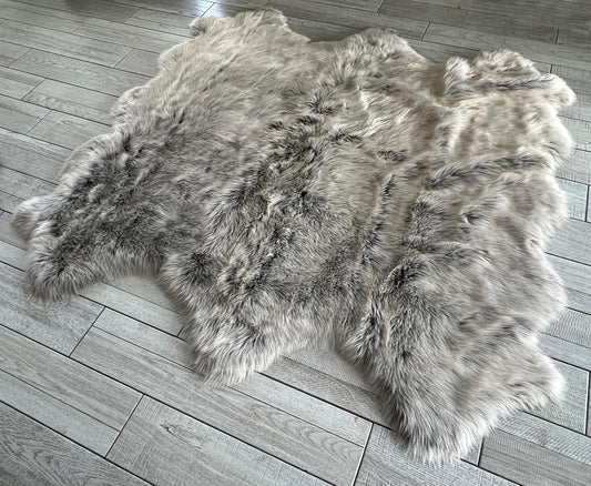 LAMBZY Faux Sheepskin Super Soft Hypoallergenic Free Shape Silky Shag Rug, Luxury Shaggy Silky Plush Carpet for Bedrooms Living Kids Room Sofa Rugs (Brown with Beige Tips, Sexto 6 Pelts 6'x6')