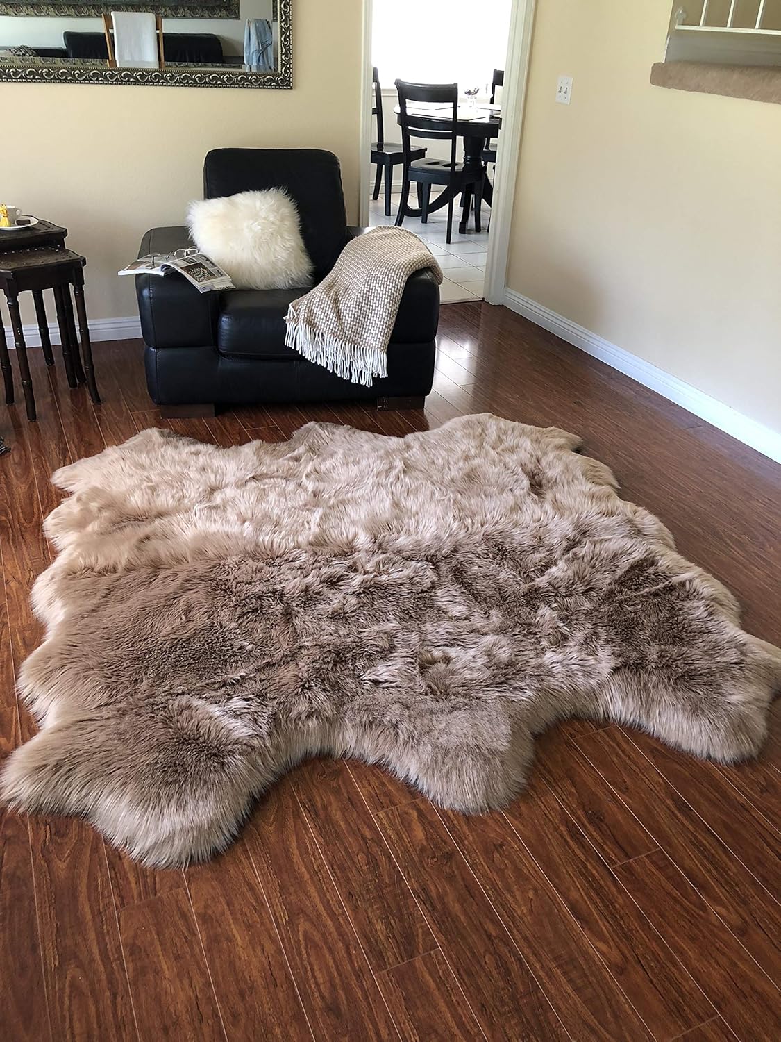 LAMBZY Faux Sheepskin Hypoallergenic Free Shape Silky Shag Rug, Luxury Shaggy Silky Plush Carpet for Bedrooms Rugs Living Room Kids Rooms Sofa Floor Rugs (Sexto 6 Pelts 6'x6', 180x180 cm,Camel)