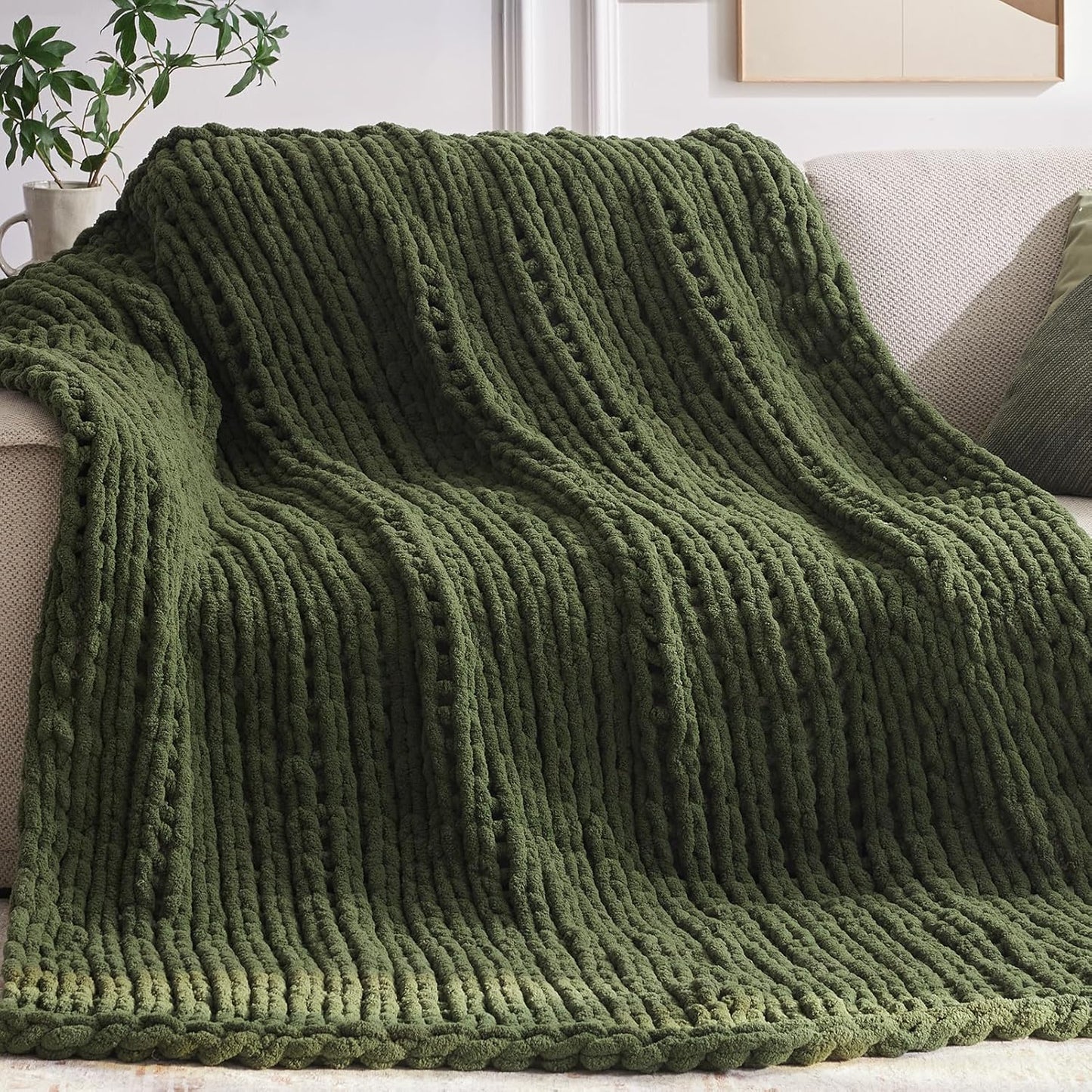 Chunky Knit Throw Blanket, 40''*50'' Knitted Throw Chenille Yarn for Bed Couch, Handmade Green Crochet Big Thick Blanket, Machine Washable Cute Comfy Blanket for Home Decor