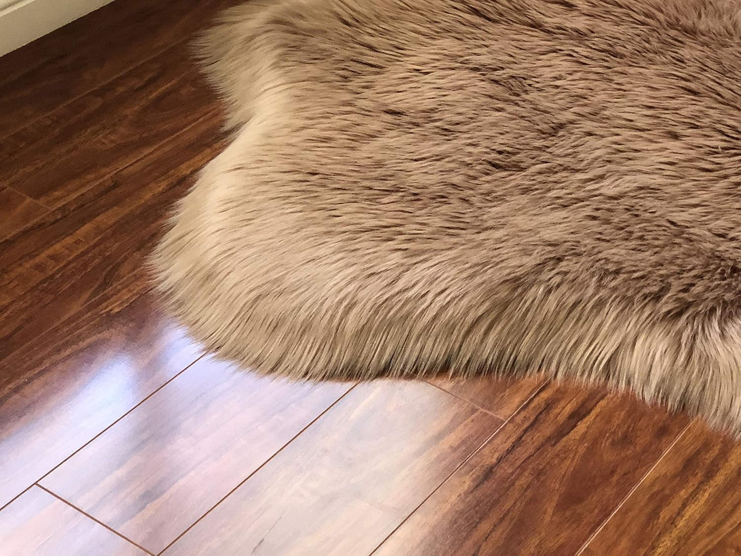 LAMBZY Faux Sheepskin Hypoallergenic Free Shape Silky Shag Rug, Luxury Shaggy Silky Plush Carpet for Bedrooms Rugs Living Room Kids Rooms Sofa Floor Rugs (Single 2'x3',60x90cm Camel)