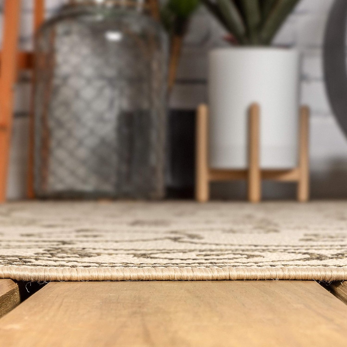 JONATHAN Y Vintage Filigree Indoor Outdoor Square Area Rug 6X6 Beige/Brown, Charleston Textured Weave for Backyard, Patio, Porch, Easy-Cleaning, High Traffic, Pet-Friendly, Non-Shedding (SMB106A-6SQ)