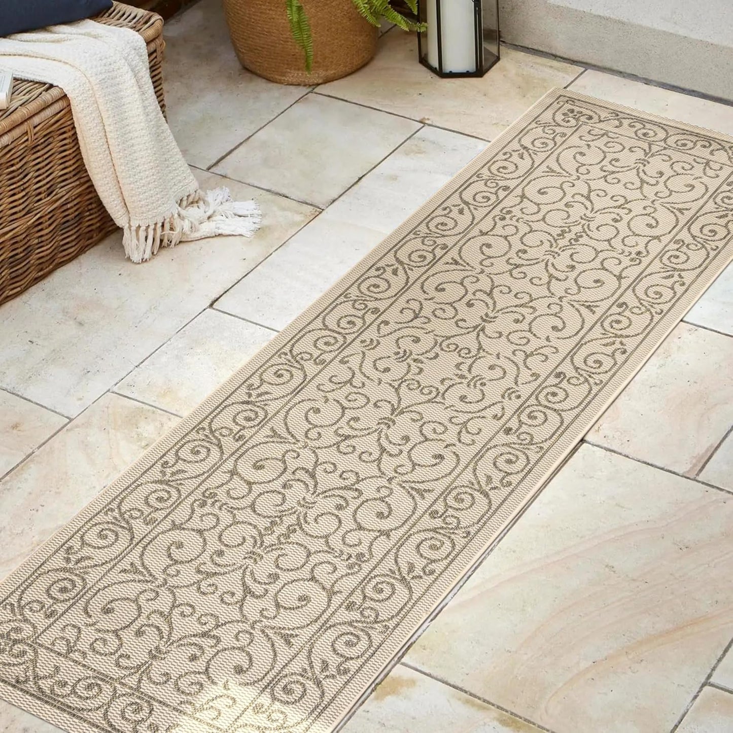 JONATHAN Y Vintage Filigree Indoor Outdoor Runner Rug 2X8 Beige/Brown, Charleston Textured Weave for Backyard, Patio, Porch, Easy-Cleaning, High Traffic, Pet-Friendly, Non-Shedding (SMB106A-28)