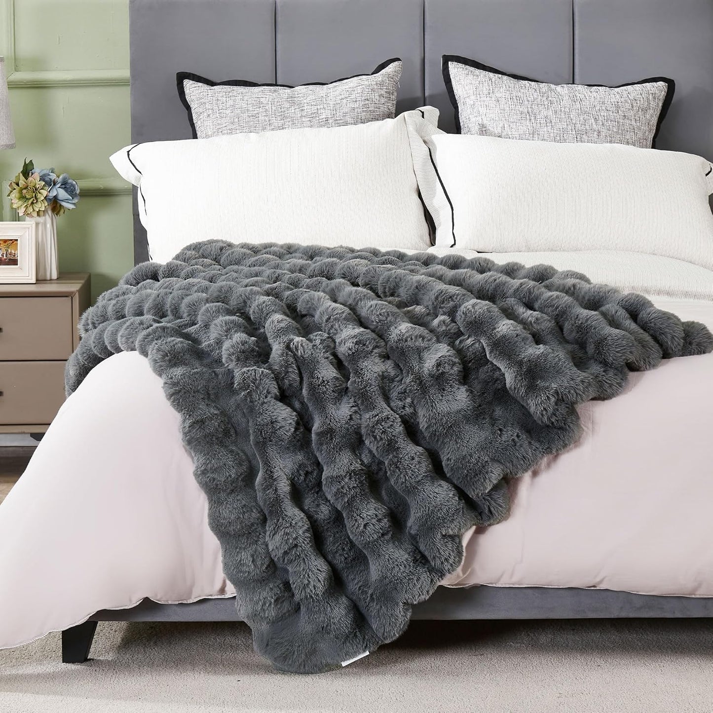 DREAMNINE Soft Fuzzy Bubble Faux Rabbit Fur Throw Blanket for Couch 50" x 60", Double Sided Long Shaggy Thick Warm Fluffy Blankets for Winter, Decorative Luxury Gray Cozy Plush Cute Furry Blanket,Grey