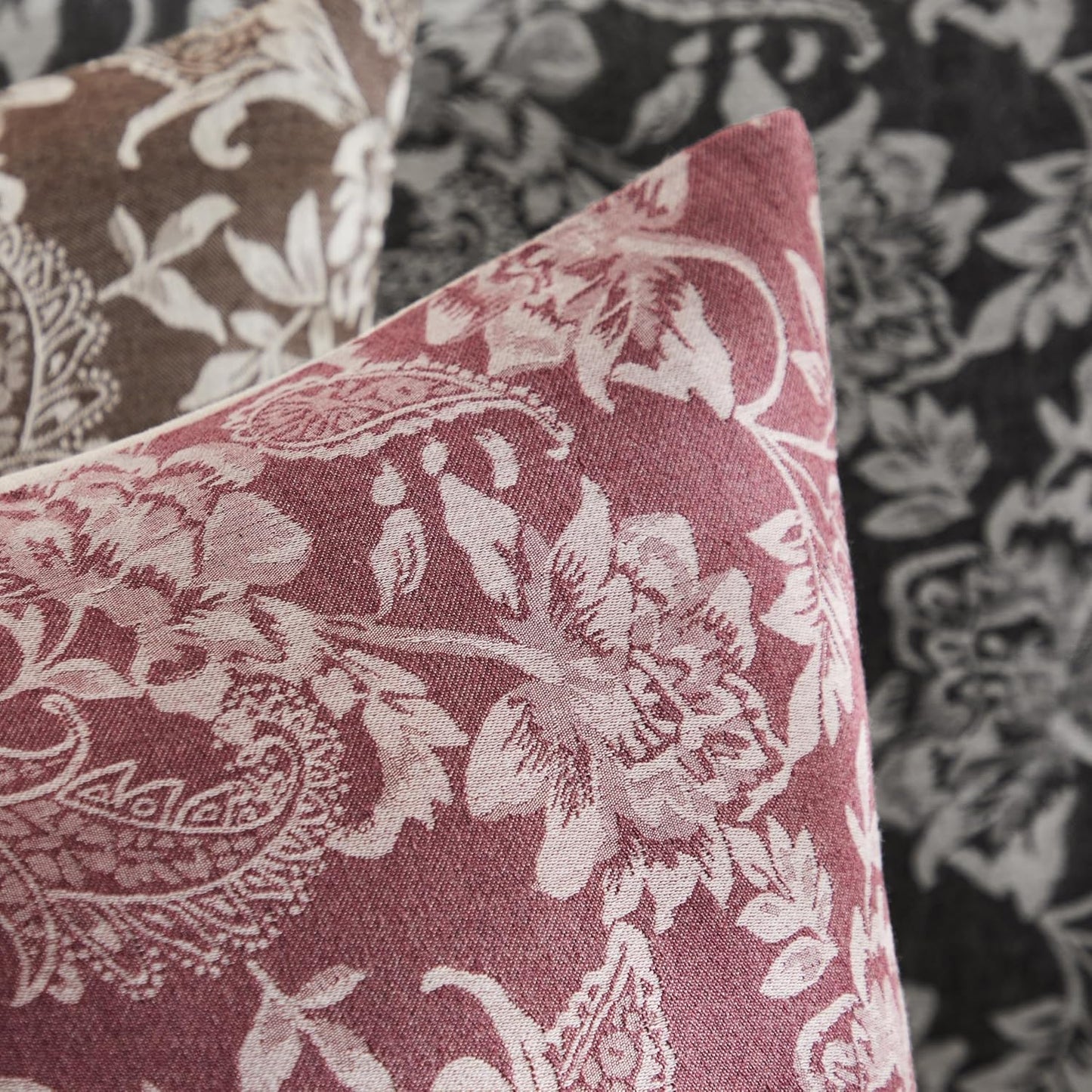 Floral Jacquard Throw Pillow Covers Set of 2, Background/Burgundy 20x20 Inch, Farmhouse Decorative Cotton Burgundy Cushion Covers for Sofa Bed Living Room Home Decor ﻿