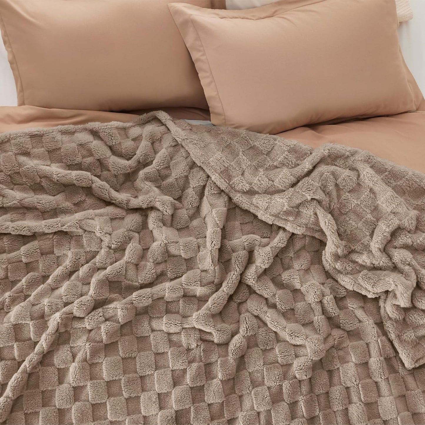 Bedsure GentleSoft Full Size Blankets for Bed Light Taupe - Super Soft Cozy Fleece Blanket for Women Men Girls, Large Fuzzy Throws for Bedroom Decor, 84x90 Inches