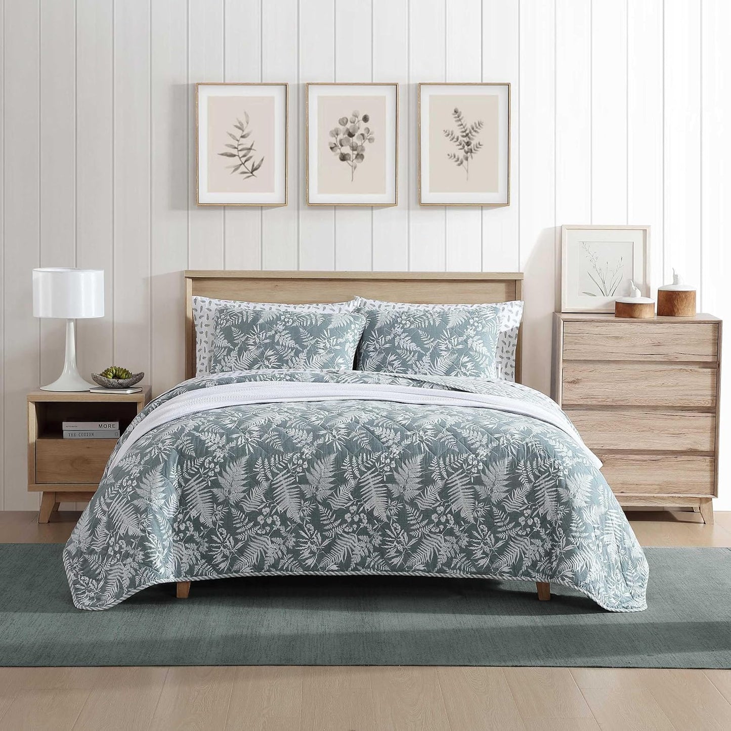 Eddie Bauer - Full/Queen Quilt Set, Reversible Cotton Bedding with Matching Shams, Wildflower Inspired Home Decor with Stripe Reverse (Fern Garden Green, Full/Queen)
