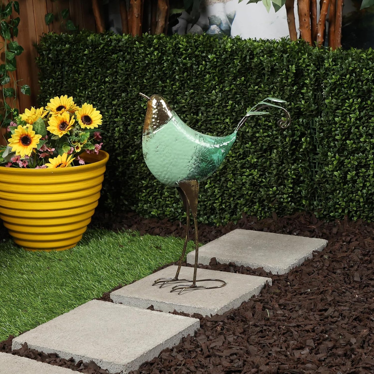 Alpine Corporation MCC704 Chin-Up Metal Bird Outdoor Décor Statue, Whimsical Animal Décor for Patio & Garden, 20" H, Green