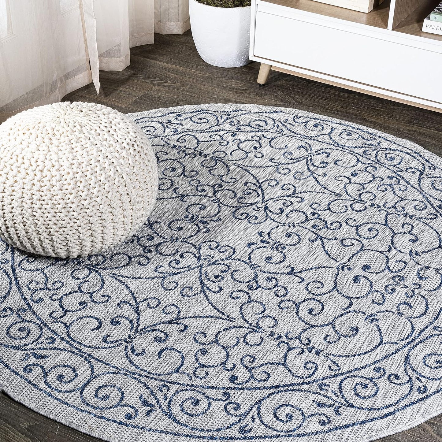 JONATHAN Y Vintage Filigree Indoor Outdoor Round Area Rug 9 Ft Gray/Navy, Charleston Textured Weave for Backyard, Patio, Porch, Easy-Cleaning, High Traffic, Pet-Friendly, Non-Shedding (SMB106C-9R)