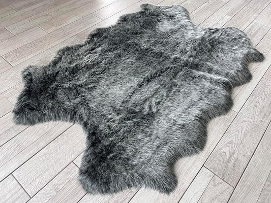 LAMBZY Faux Sheepskin Super Soft Hypoallergenic Free Shape Silky Shag Rug, Luxury Shaggy Silky Plush Carpet for Bedrooms Living Kids Room Sofa Rugs (Black with White Tips, Quarto 4 Pelts 4'x6')