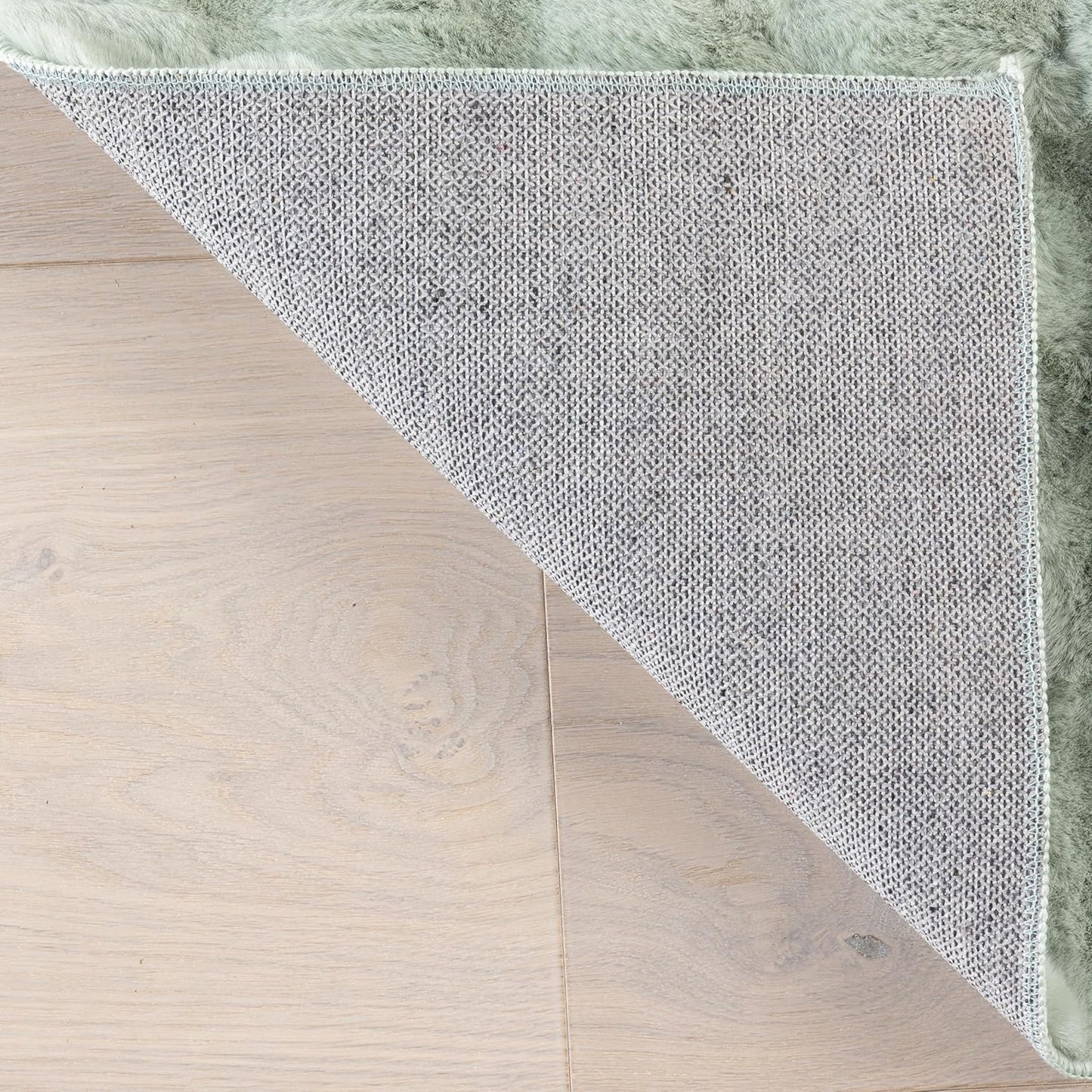 nuLOOM 5' x 8' Cozy Plush Area Rug, Machine Washable, Non-Slip, Soft Fluffy Shag Carpet for Living Room Bedroom Kids Room Nursery Home Decor, Jeni Green