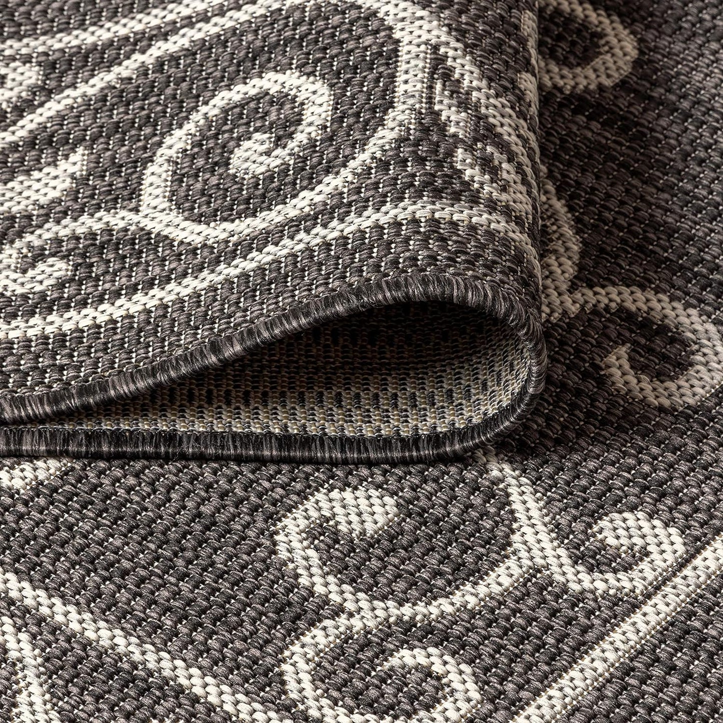 JONATHAN Y Vintage Filigree Indoor Outdoor Square Area Rug 6X6 Black/Gray, Charleston Textured Weave for Backyard, Patio, Porch, Easy-Cleaning, High Traffic, Pet-Friendly, Non-Shedding (SMB106G-6SQ)